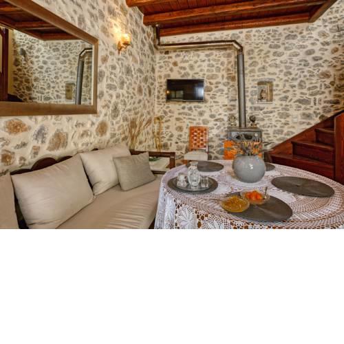 Kagiampaki's Maisonette