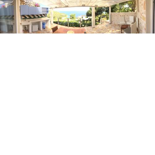 Kaki Lagada Suite