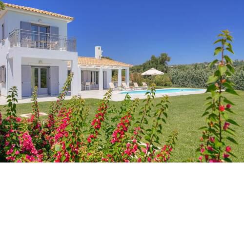 Kaligata Villa Sleeps 4 with Pool Air Con and WiFi