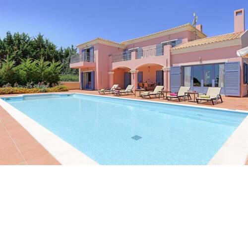 Kaligata Villa Sleeps 8 with Pool Air Con and WiFi