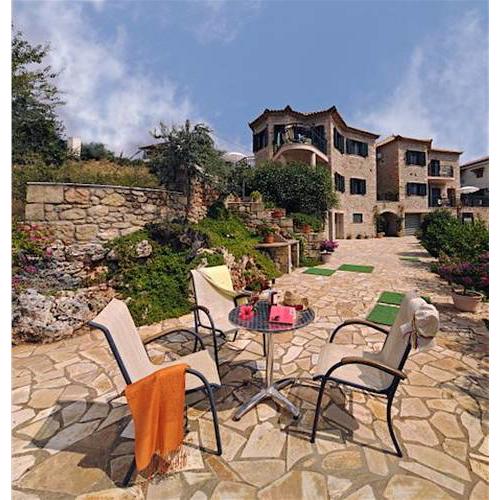 Kalogria Villas