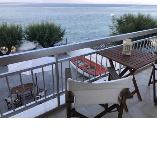 Kamari beach house