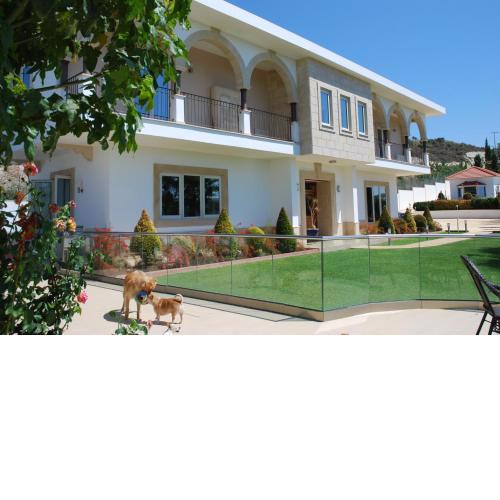 Kaminia Country Villa & Guest House