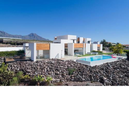 Karat villa playa paraiso