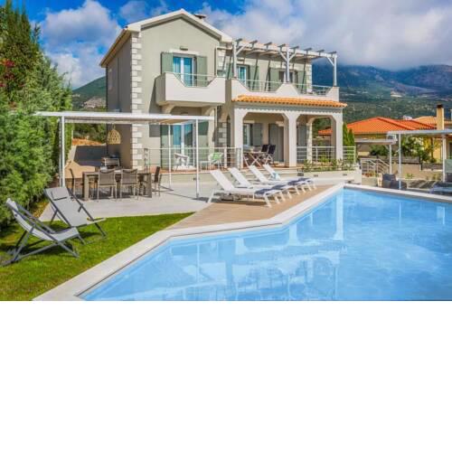 Karavadhos Villa Sleeps 6 with Pool Air Con and WiFi