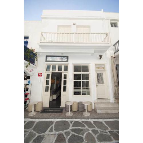 Karboni Hotel