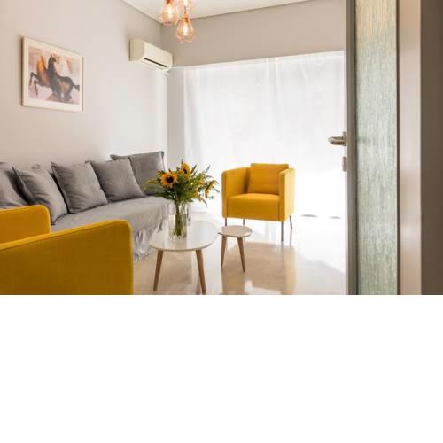 Kariatidon Apartment