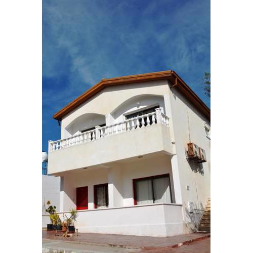 Karistos Apartments
