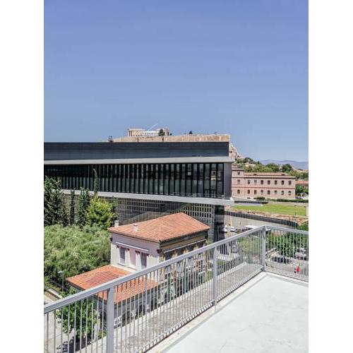 Karyatis Acropolitana Acropolis and Full Moon grand view veranda