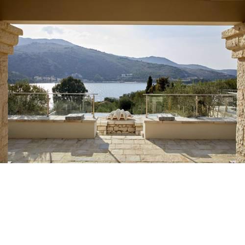 Kassiopi Villa Sleeps 12 Pool Air Con WiFi