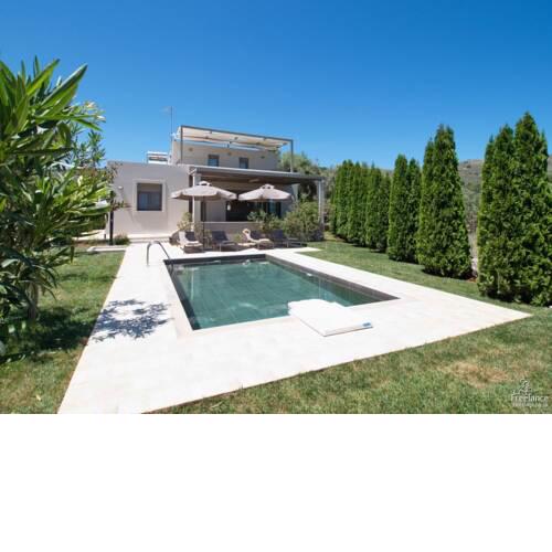 Kato Valsamonero Villa Sleeps 4 with Air Con