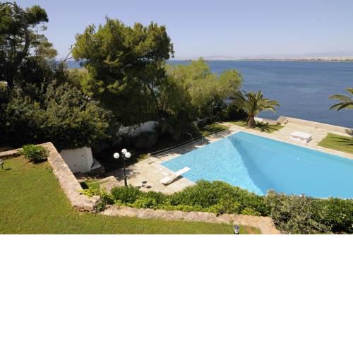 Kavouri Flat
