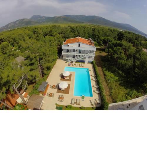 Kazaviti Hotel & Apartments