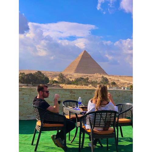Keeper Pyramids View INN