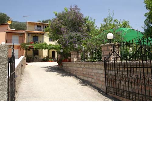 Kefalas Apartments