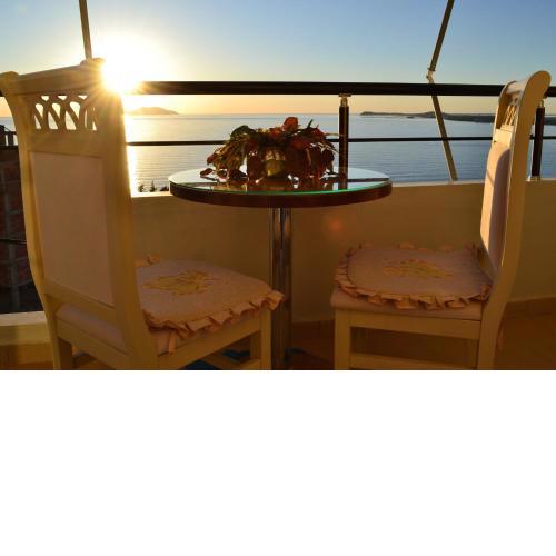 Kela's Seaview Apartment