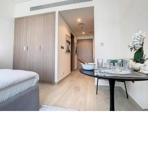 Key View - Aziz Residence