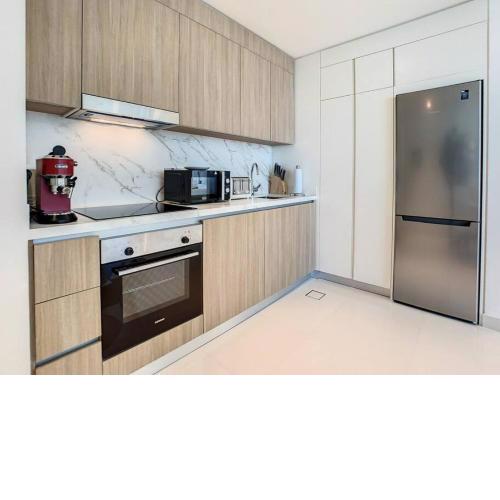Key View - Beach Vista Tower 2