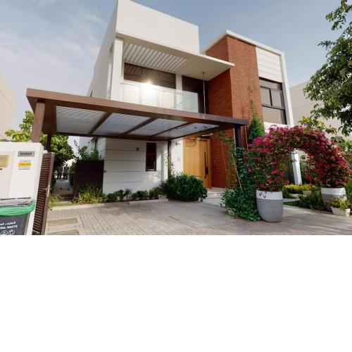 Key View - Villa 125 Damac Hills, Longview