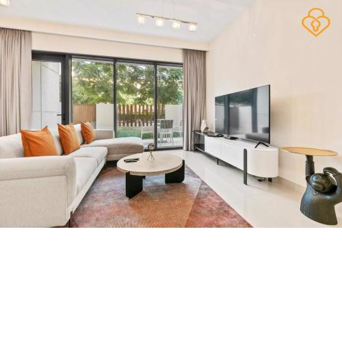 Keysplease Creek Harbour Views Two Bed Terrace