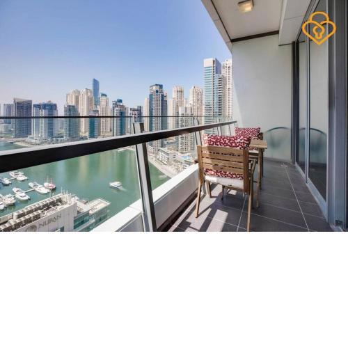 Keysplease High-rise 1 B/R W/Fascinating Marina Views, Silverene Tower