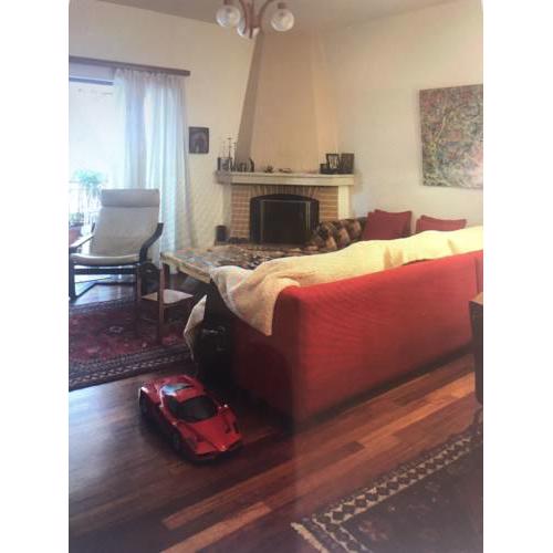 Kids friendly apartment Sepolia metro station