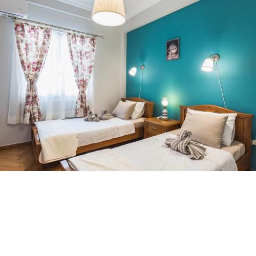kiko vintage apartment,near Metro & bus station.