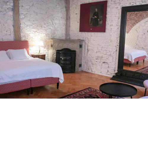 King Charles Apartment