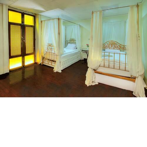 Kings Palace Hostel