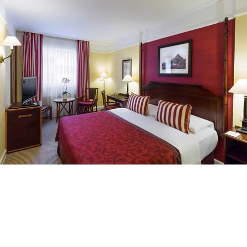 Kipling Manotel