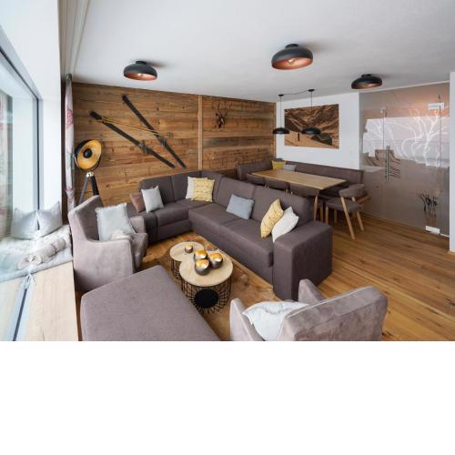 Kitzbühel alpine lodge with sauna