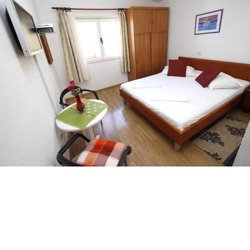 Kiwi Apartment