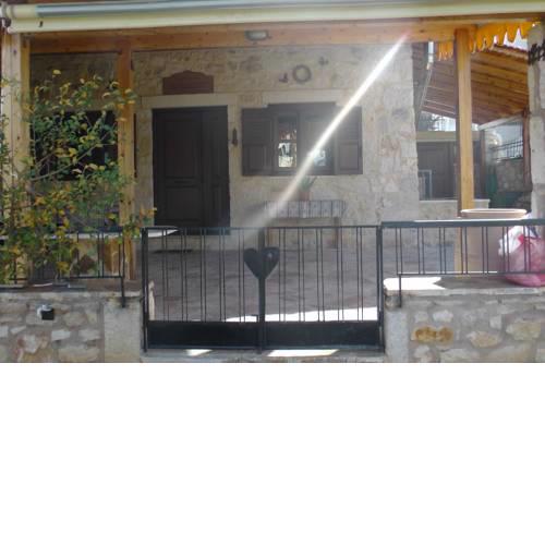 Knossos Traditional House