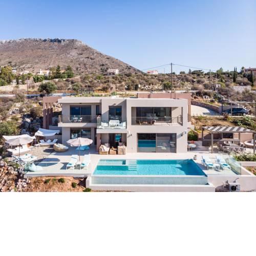 Kokkinon Khorion Villa Sleeps 12 with Pool Air Con and WiFi