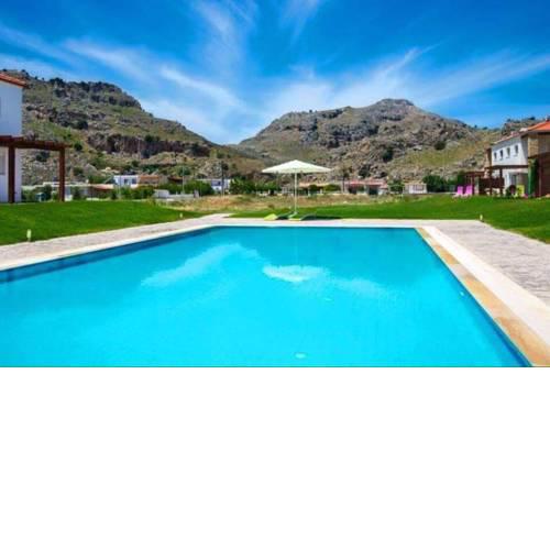 Kolymbia Sunny Villa, shared Pool and Garden
