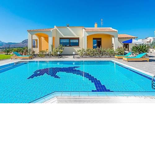 Kolympia Villa Sleeps 8 Pool Air Con WiFi