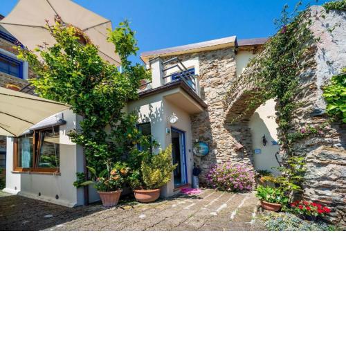 Komfortable Ferienwohnung in Massa mit Privater Terrasse
