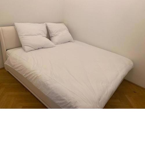 Komfortables Zimmer Nähe U-Bahn