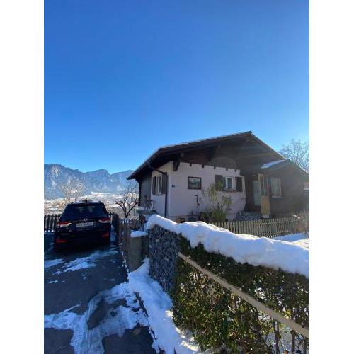 Komplett eingerichtete Ferienwohnung in Mastrils, Graubünden