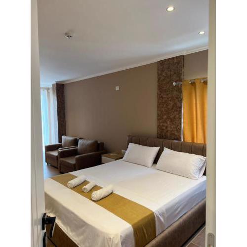 Kona Hotel
