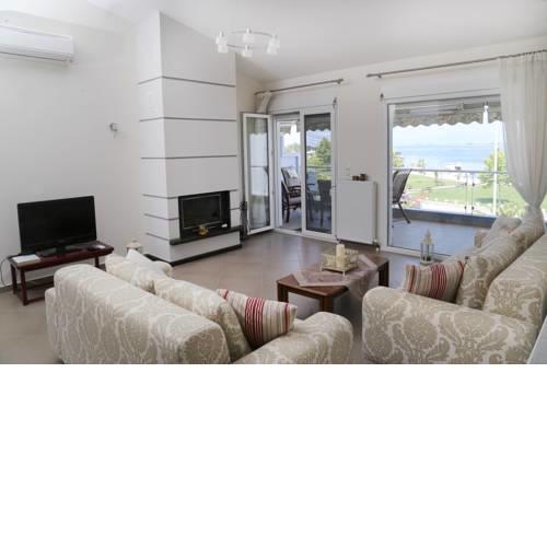 Konstantinos Luxury Apartment