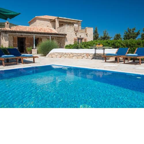 Korithi Villa Sleeps 8 Pool Air Con WiFi T248734