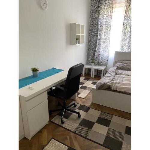 Korkisch Room 1