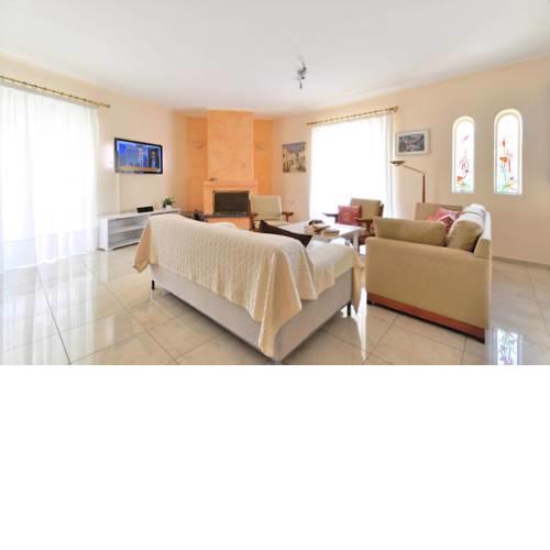 Kosta's Family House