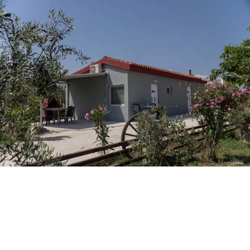 Kostas Studios & Garden