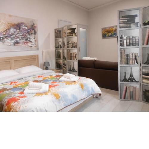 Koukaki-close to Acropolis(Stone apartment)