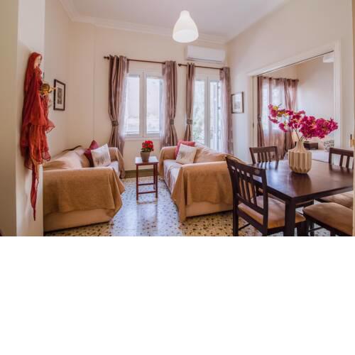 Koukaki Traditional Apartment