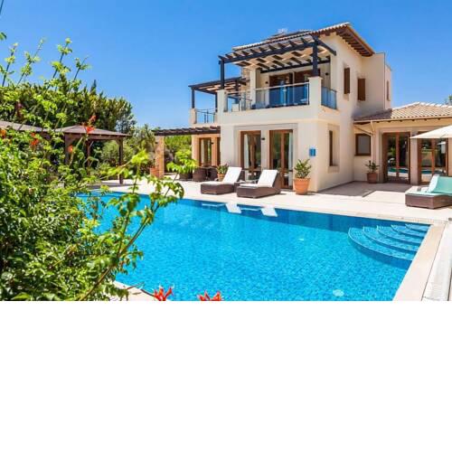 Kouklia Villa Sleeps 8 with Pool Air Con and WiFi