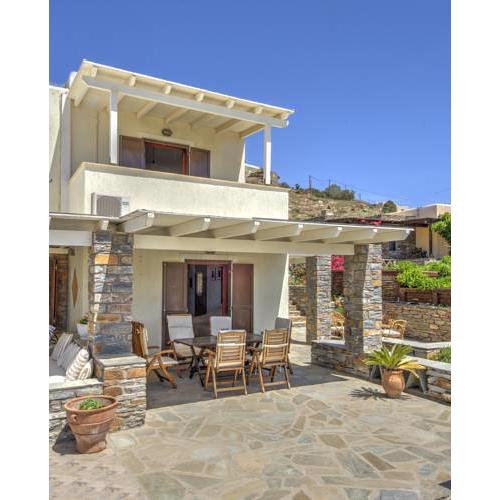 Koundouros Beach Villa