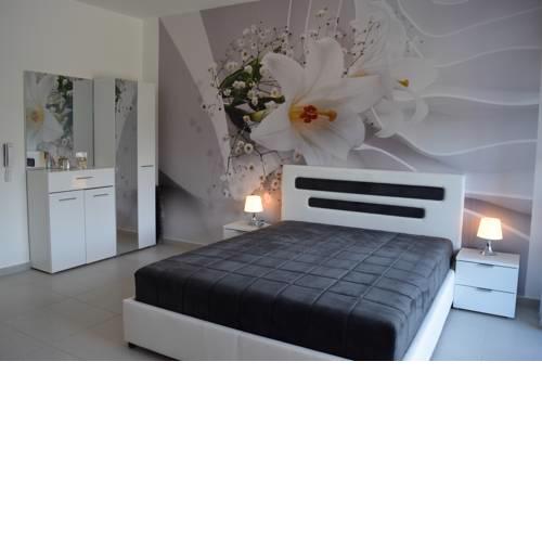 Kristina Apartments